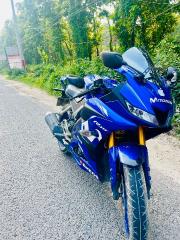 YAMAHA R15 V3